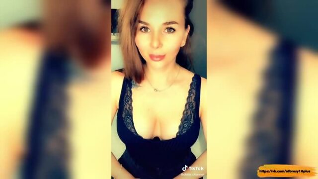 Годный тик-ток  тренирует грудь