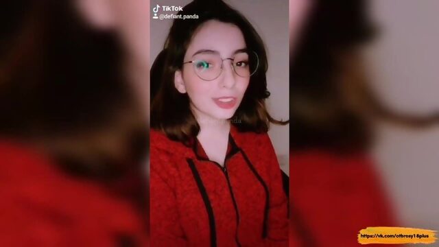 Голый тик-ток  обманула но показала белье