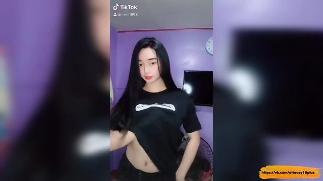Голый тик-ток  танцы с грудью