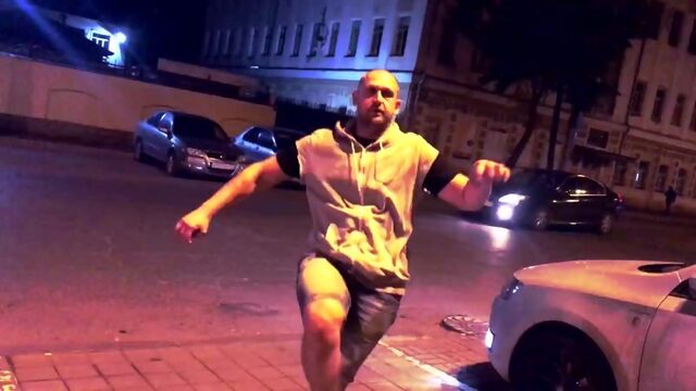 Леша Свик  Девчонка  Танец на улице 