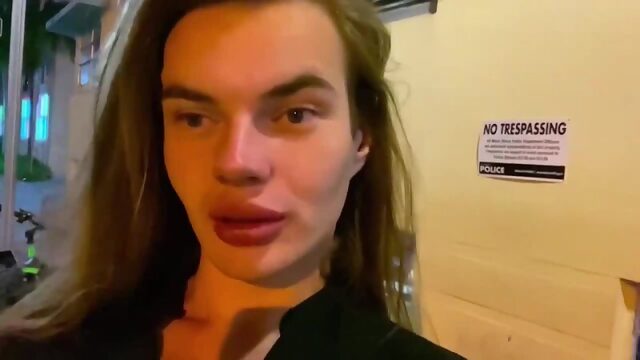 Женя Эванс  Я потусила в клубе потом потусила в другом месте Ну а что Живем одним днем